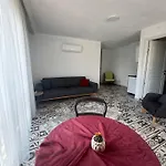 Ξενοδοχείο με διαμερίσματα Maia