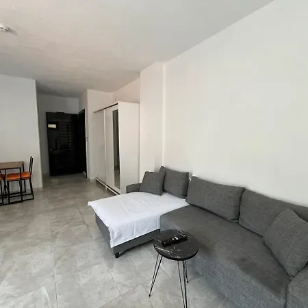 Maia Apartmanhotel
